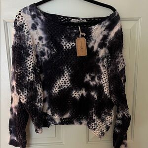 NATURAL LIFE Black and White Knit Sweater